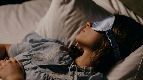 7 Sleep Myths That Are Sabotaging Your Rest (And How to Improve Deep Sleep Naturally)